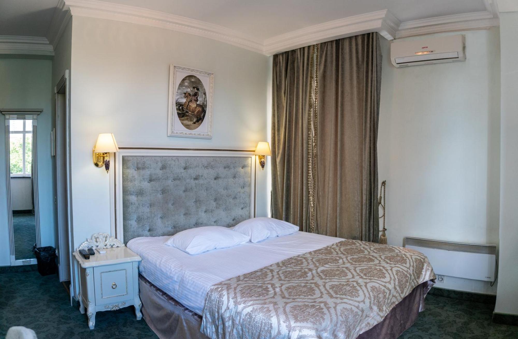 Royal City Hotel Kijev Kültér fotó