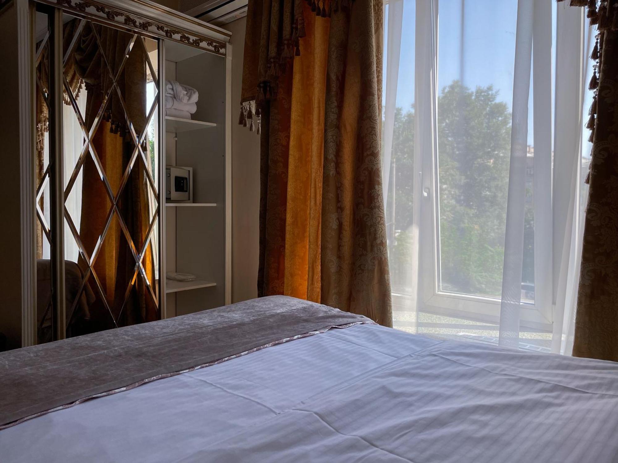 Royal City Hotel Kijev Kültér fotó