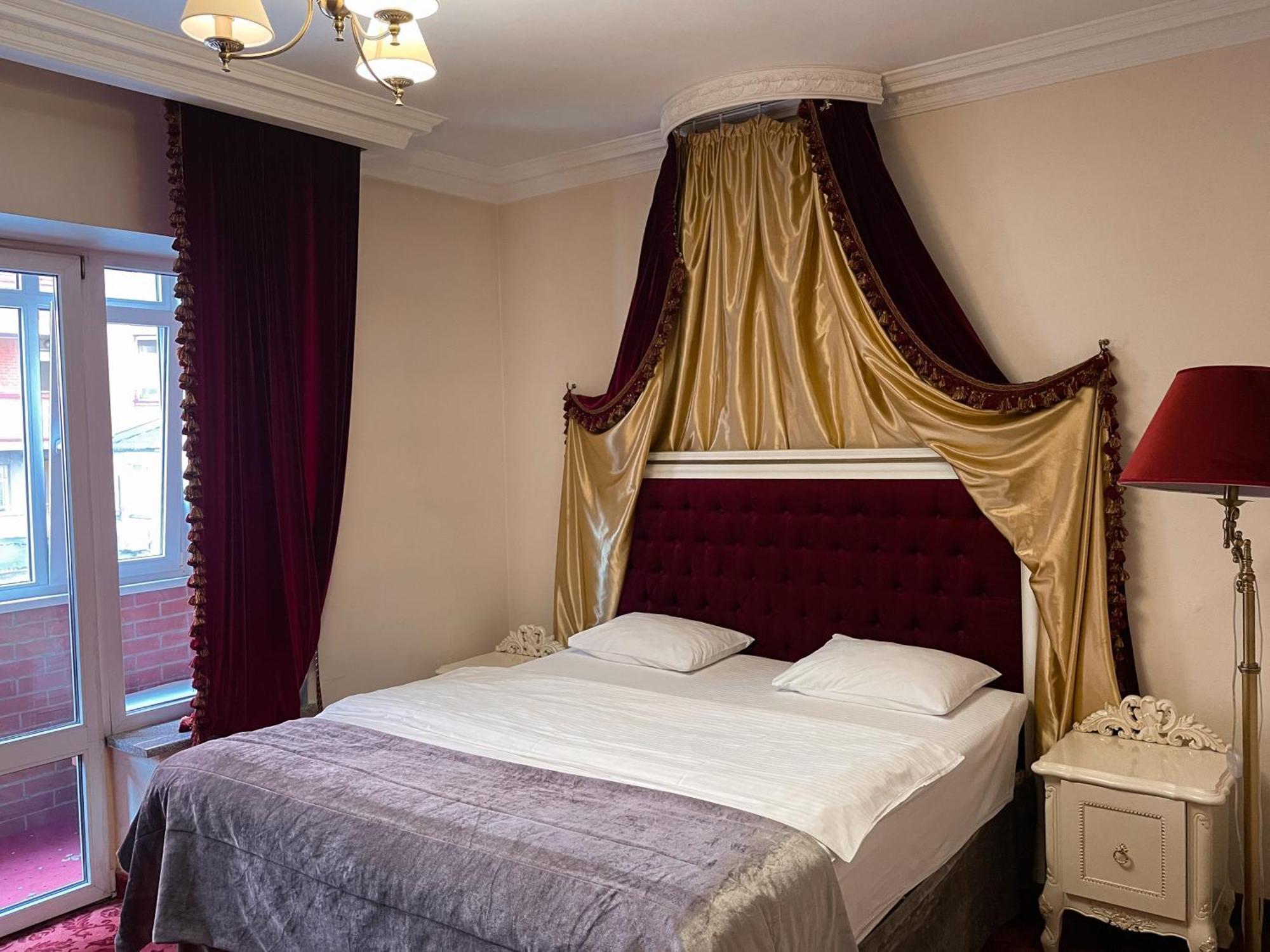 Royal City Hotel Kijev Szoba fotó