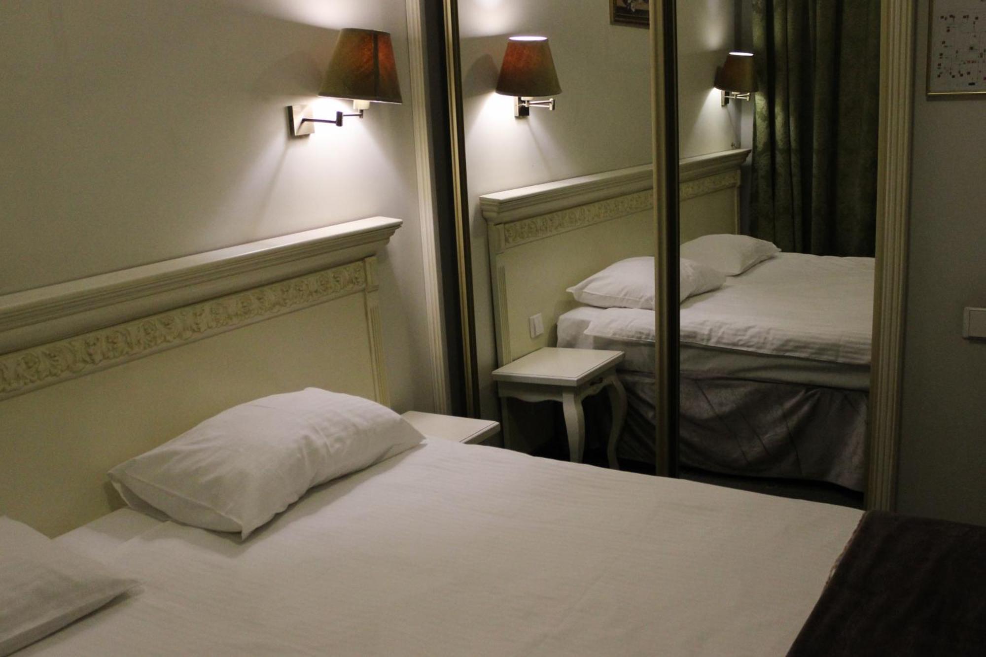 Royal City Hotel Kijev Szoba fotó