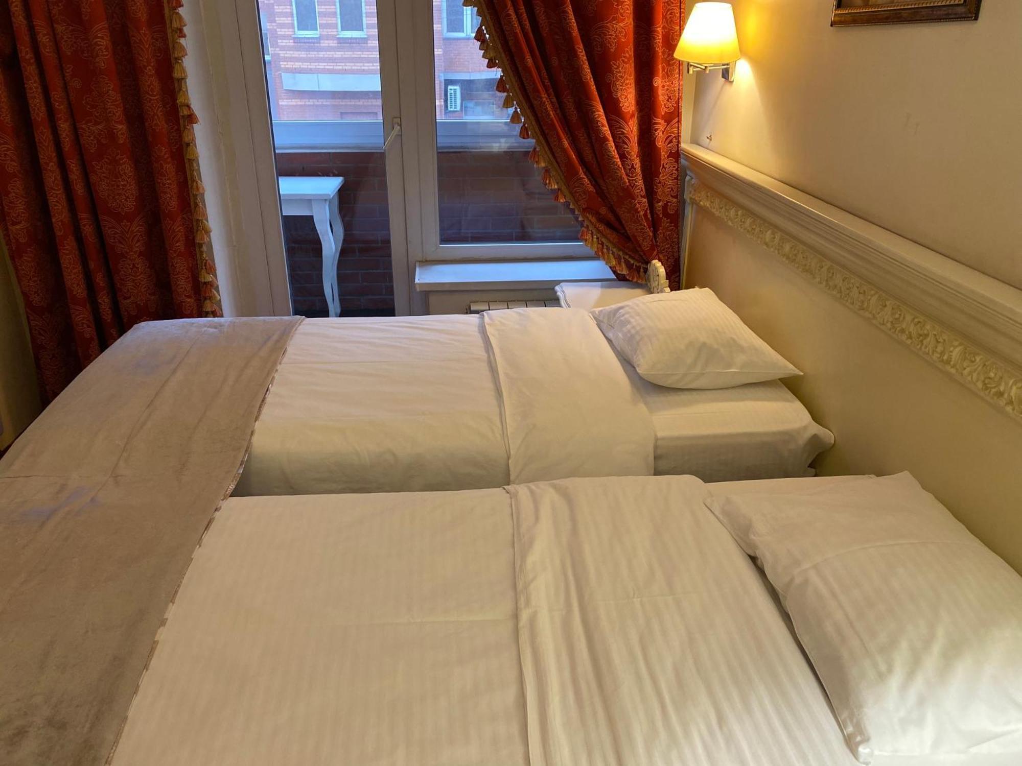 Royal City Hotel Kijev Szoba fotó
